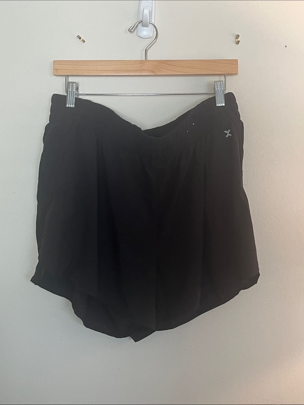 Xersion Black Women's Athletic Shorts with Elastic Waist